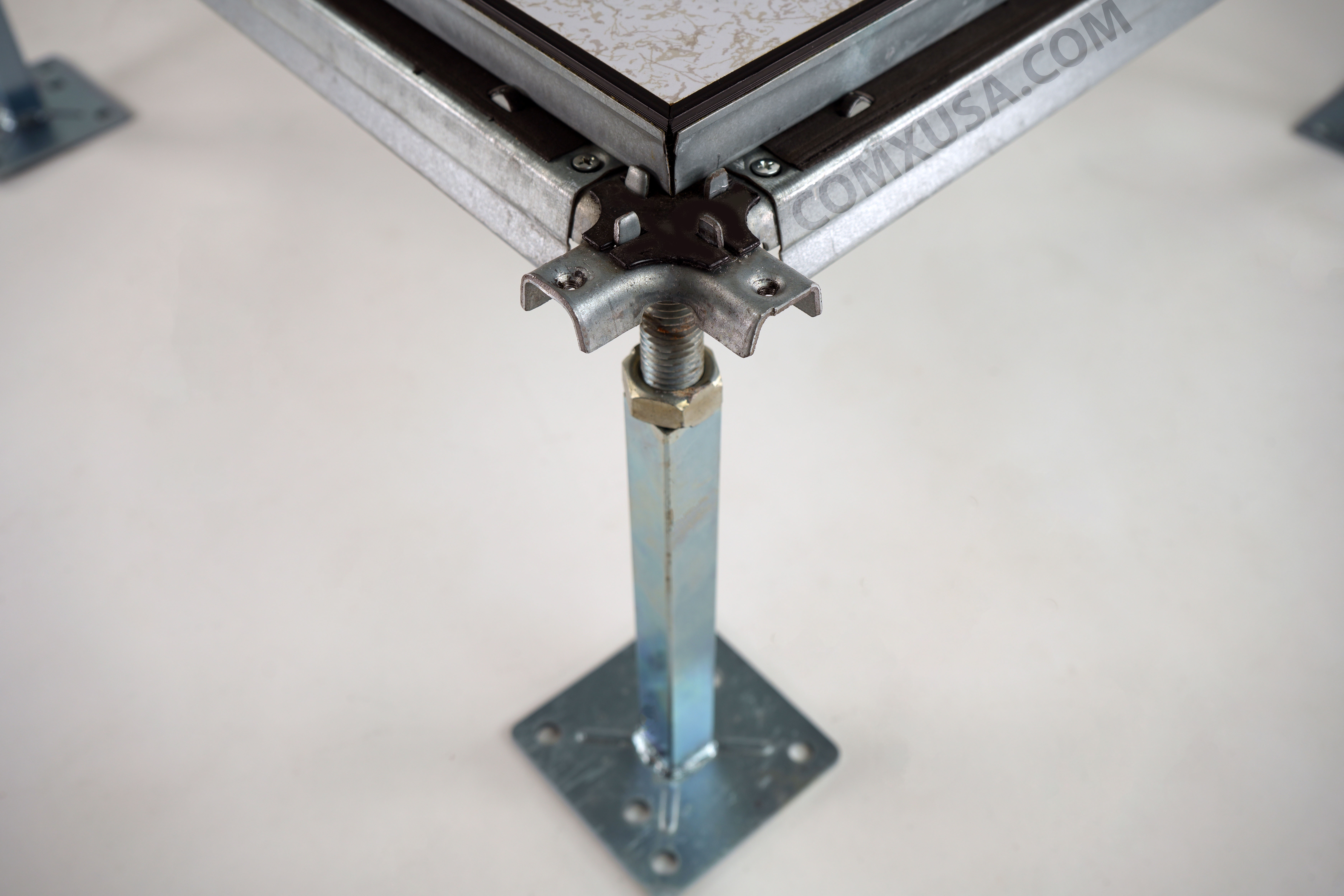 Woodcore Bolt Tite Adjustable Pedestal Head