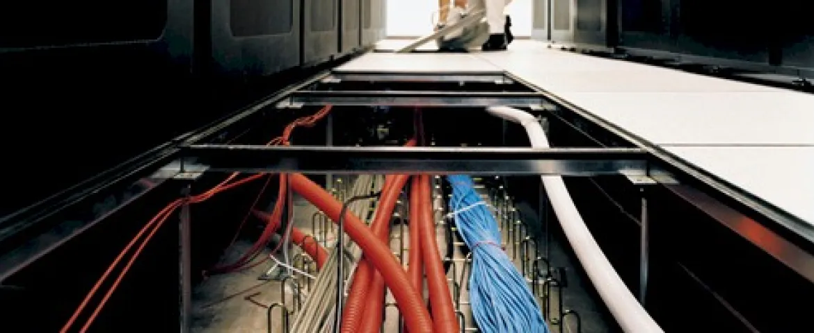 Raised Access Floor Cleaning